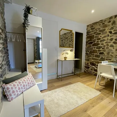 Hypercentre A 1 Mn Et Des Ports *