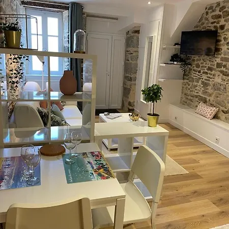 Hypercentre A 1 Mn Et Des Ports 格朗维尔