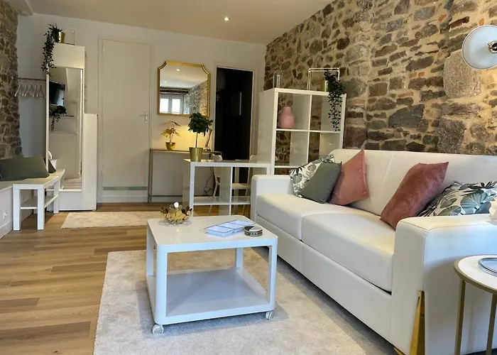 Hypercentre A 1 Mn Et Des Ports *