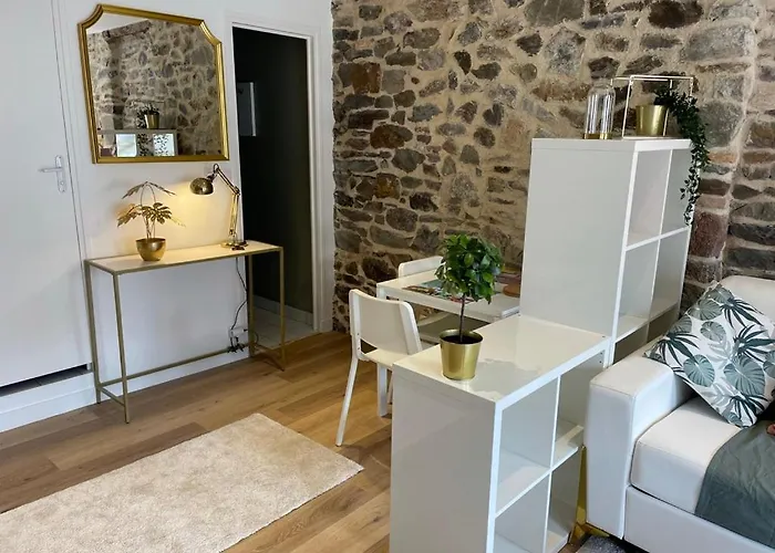 Apartman Hypercentre A 1 Mn Et Des Ports *