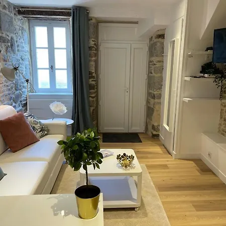 Hypercentre A 1 Mn Et Des Ports *