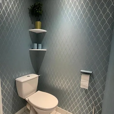 Hypercentre à 1 Mn Et Des Ports *