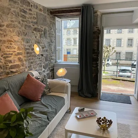 Hypercentre à 1 Mn Et Des Ports Appartement